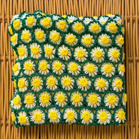 Vintage Handmade Daisy Crochet Afghan Blanket 86" x 51" Floral Yellow Green - Picture 1 of 8